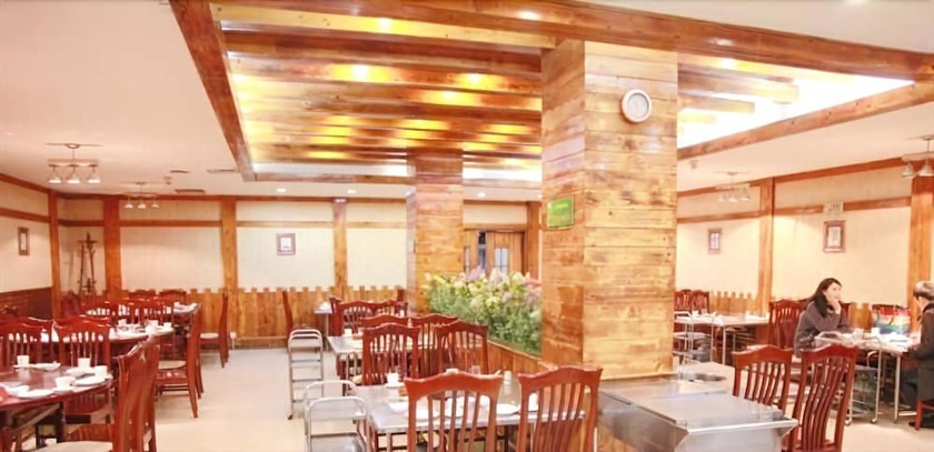 Харбин: Hong Kong Hotel - Harbin