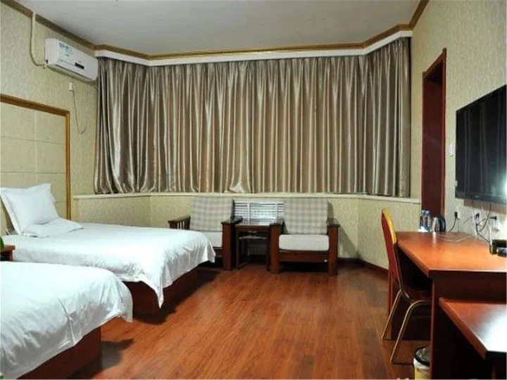 Линьи: Linyi Junan Jinsheng Hotel