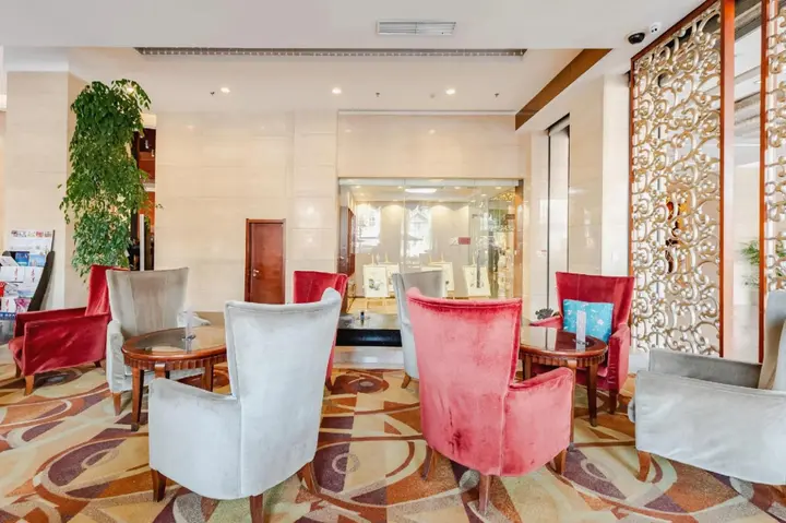 Далянь: Dalian Furong International Hotel