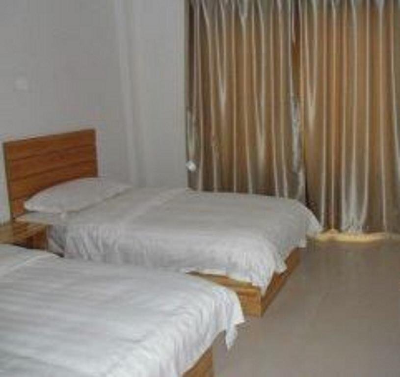 Хулун-Буир: Arguna Yijia Express Hotel