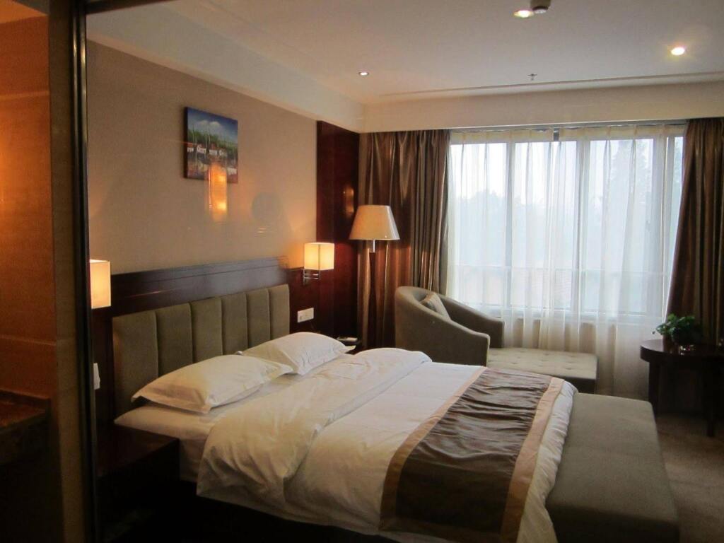Wenjing Holiday Hotel — фото 1