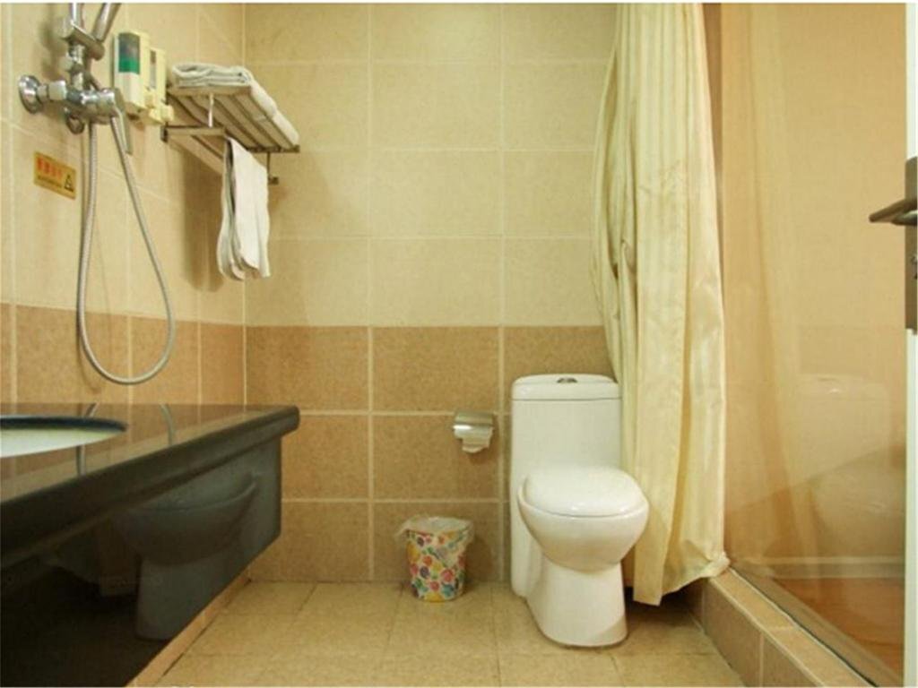 Лянфан: Daily Holiday Business Inn