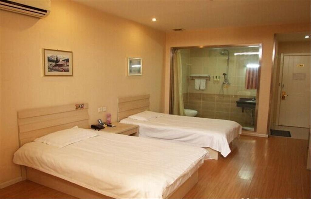 Лянфан: Daily Holiday Business Inn