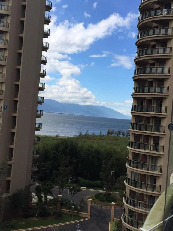 Дали: Dali Qise Sea Garden Sea View Holiday Theme Hotel