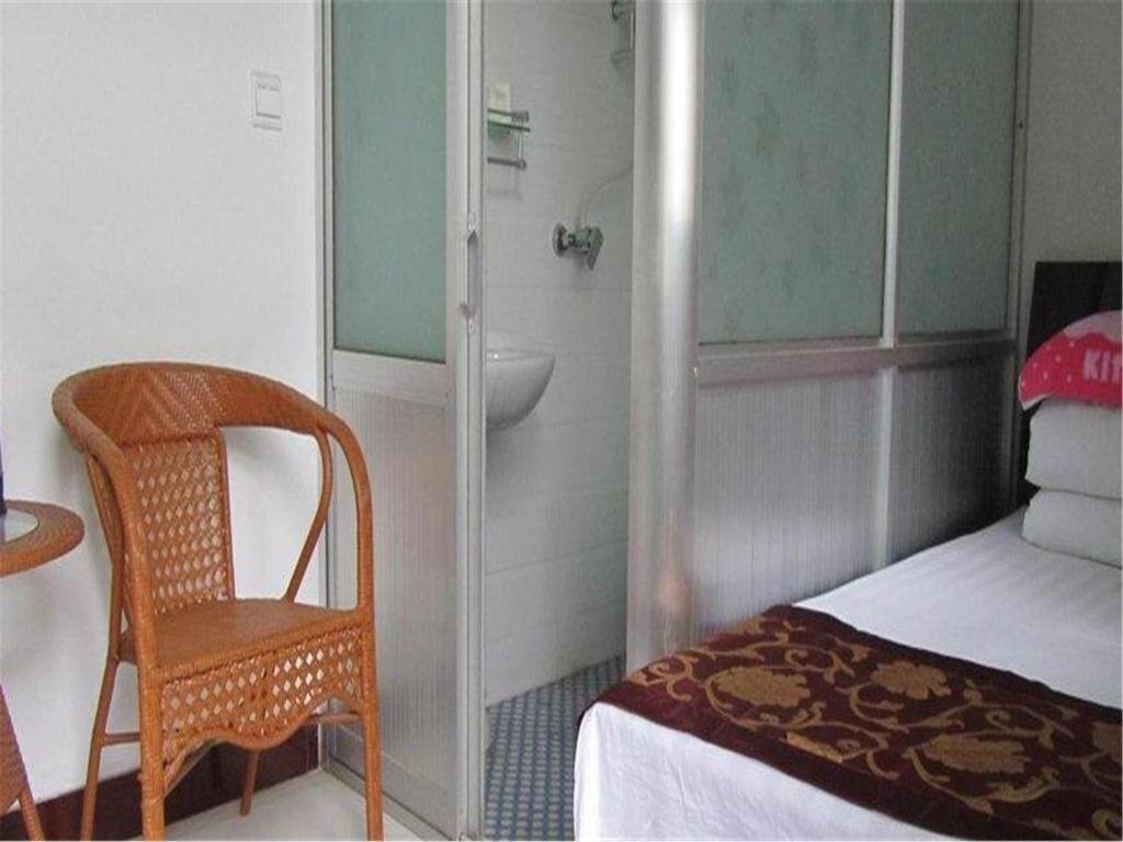 Цзиньчжун: Huijihe Inn