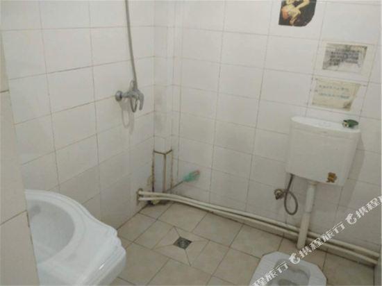 Далянь: Dalian Huijia Inn