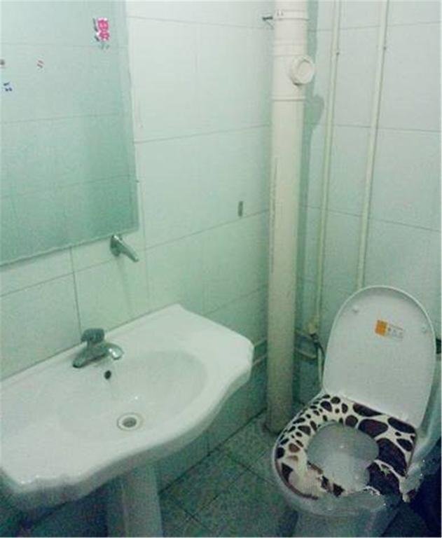 Лянфан: Hongxun Hotel