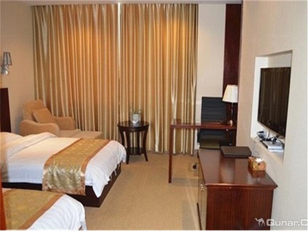 Чжэньцзян: Yangzhong City Business Hotel