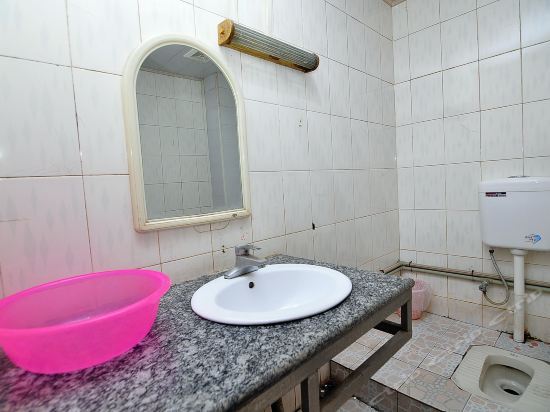 Цюйцзин: Qujing Luoping Hongyuan Guesthouse