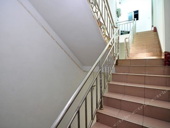 Цюйцзин: Qujing Luoping Hongyuan Guesthouse