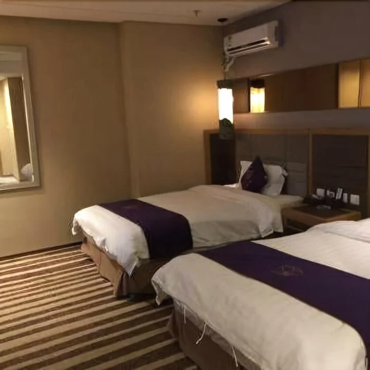 Даньдун: Boyue Hotel
