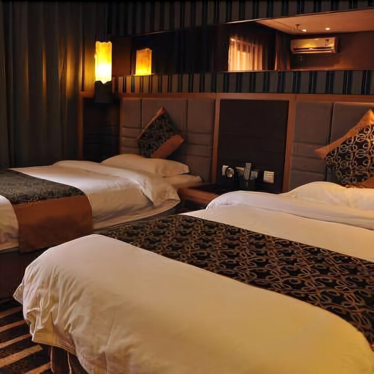 Даньдун: Boyue Hotel