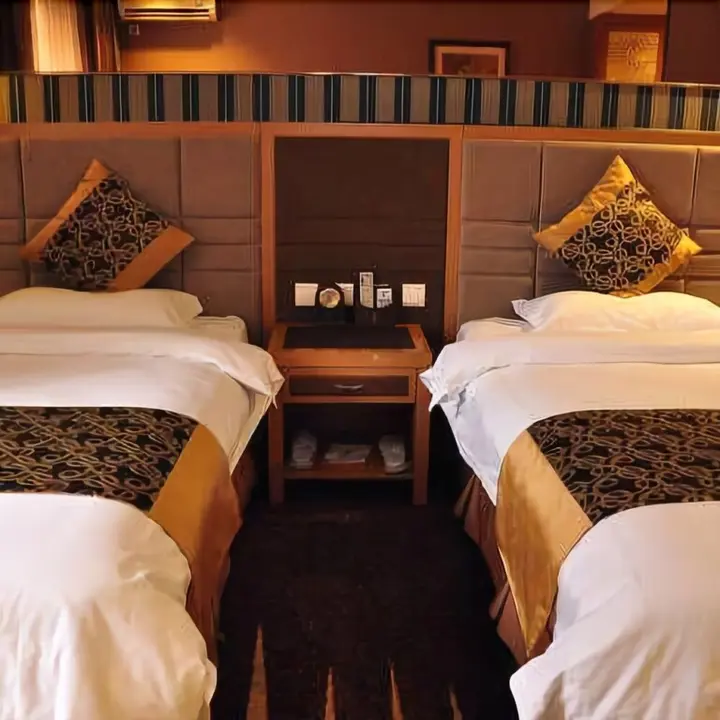Даньдун: Boyue Hotel