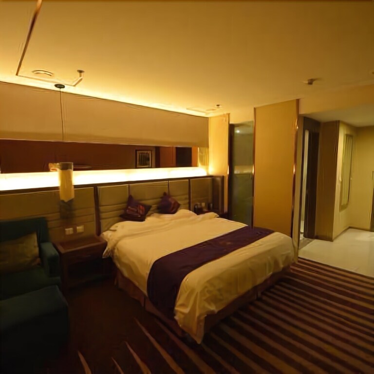 Даньдун: Boyue Hotel