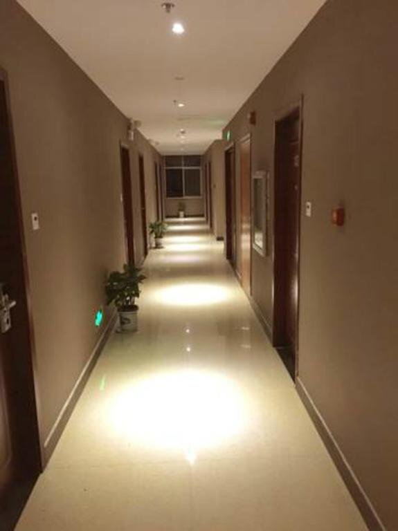 Шанграо: Tenglong Business Hotel