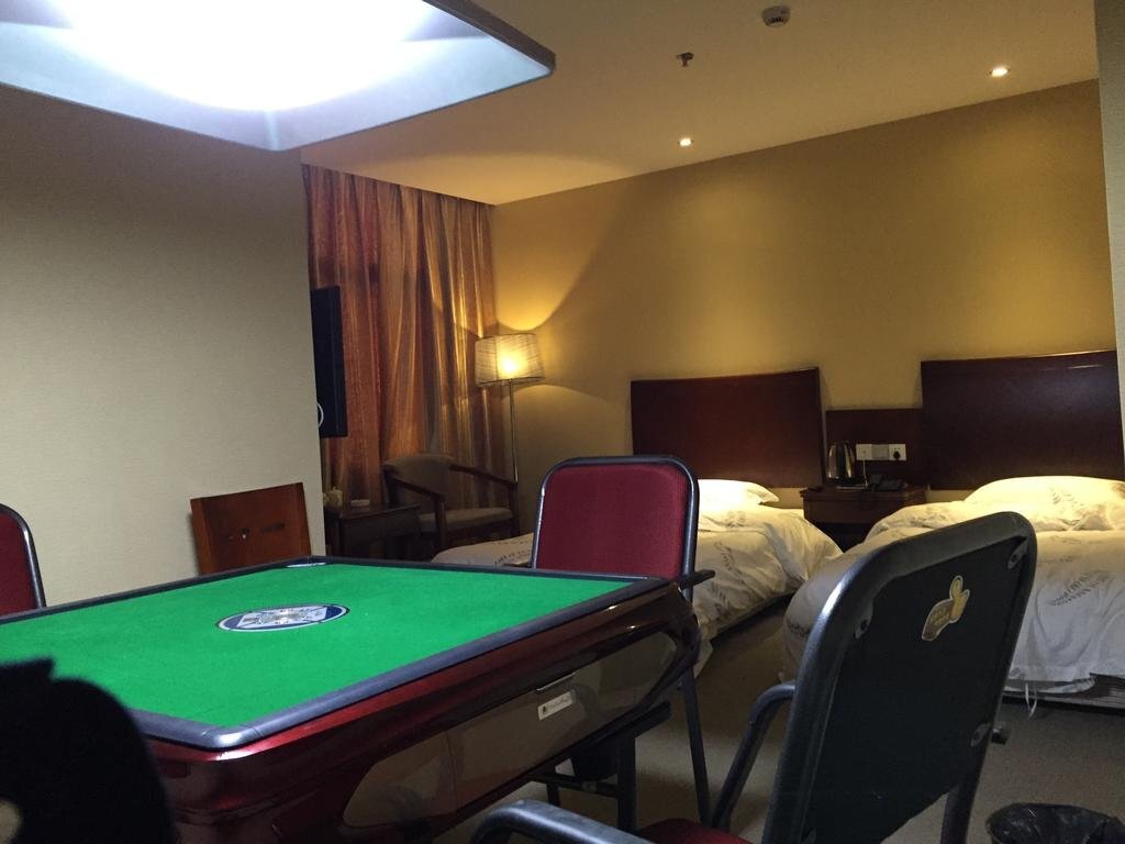 Шанграо: Tenglong Business Hotel