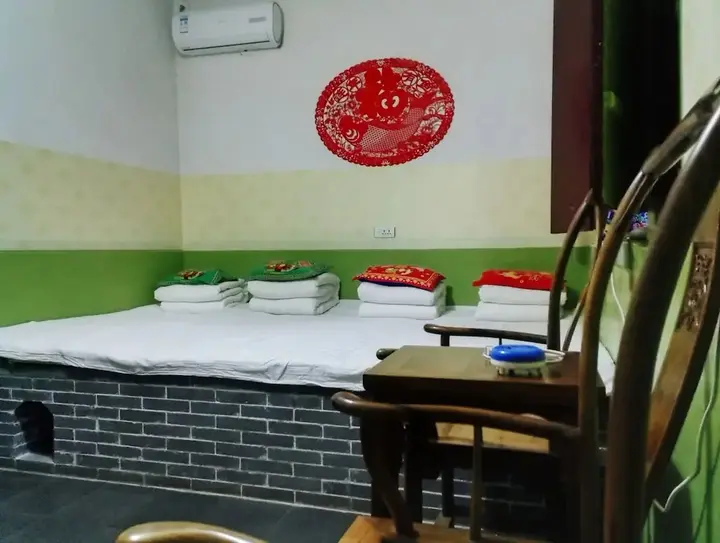 Цзиньчжун: Pingyao Xinlongkui Inn