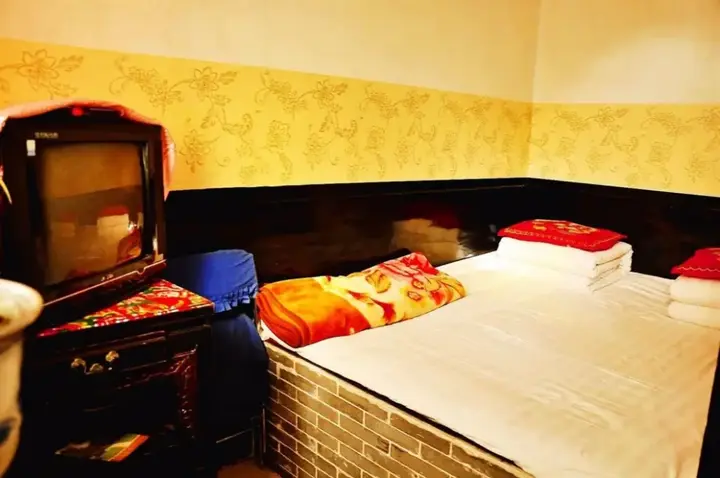 Цзиньчжун: Pingyao Xinlongkui Inn