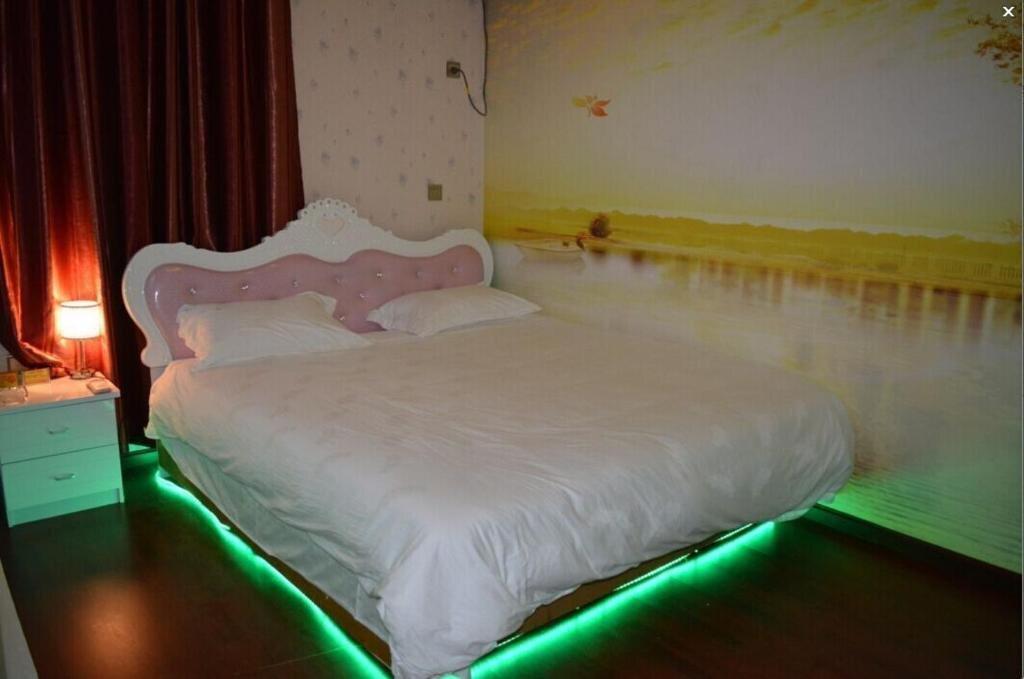 Джин-Чжоу: Yujian Fashion Hotel