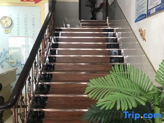 Шанграо: Wuyuan 108 Express Hotel