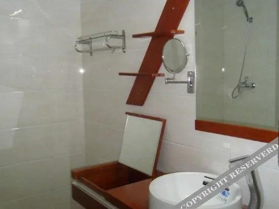 Цзинин: Fuping Hotel