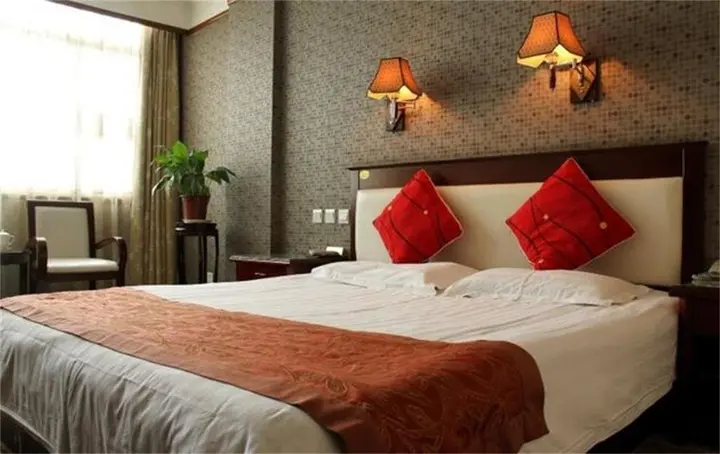Цзинин: Qufu Yinshi Hotel