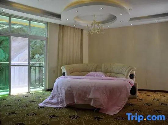 Шанграо: Wolong International Hotel