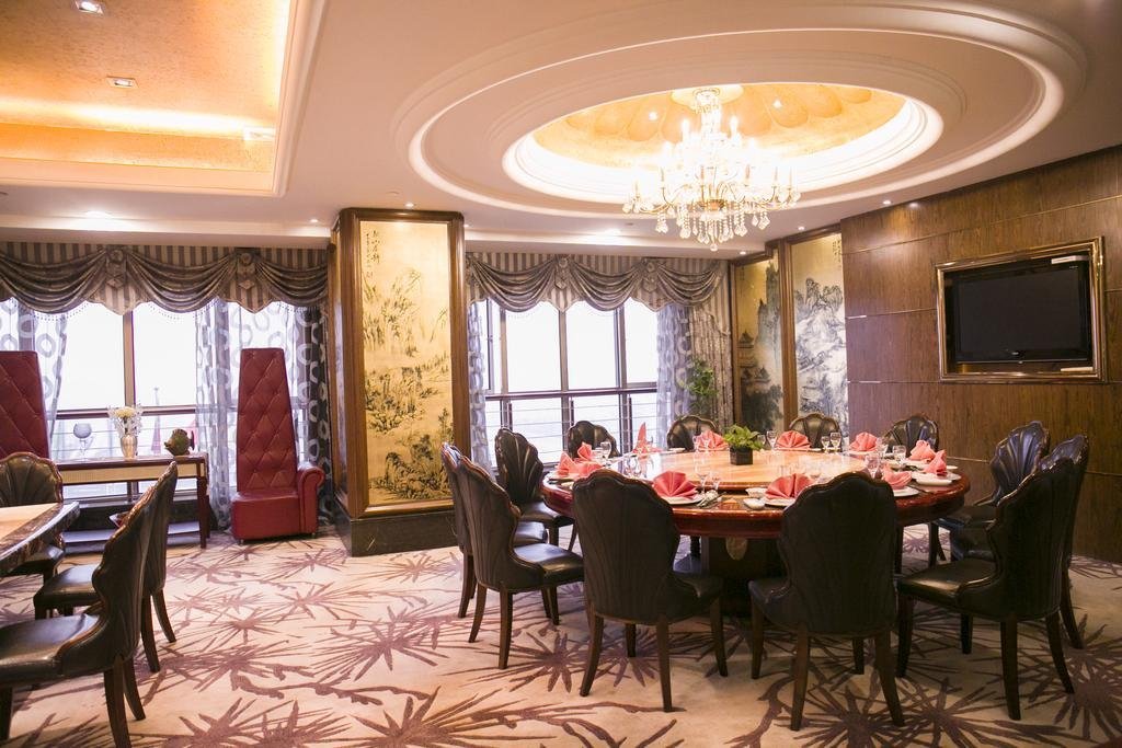 Дунъян: Haitian International Hotel