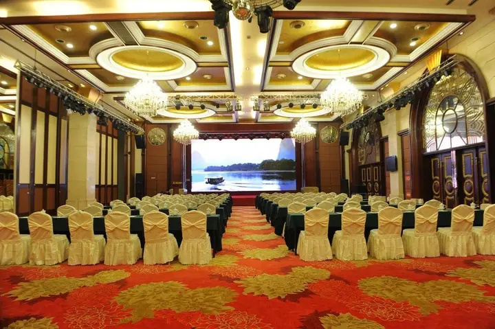 Дунъян: Haitian International Hotel