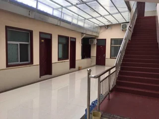 Цзинин: Jining Liangshan Rujia Family Inn