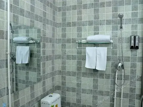 Линьи: Yinan Shangjia Express Business Hotel