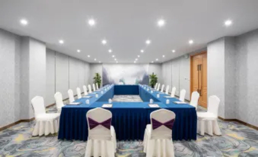 Вэйфан: Dongfang Hotel