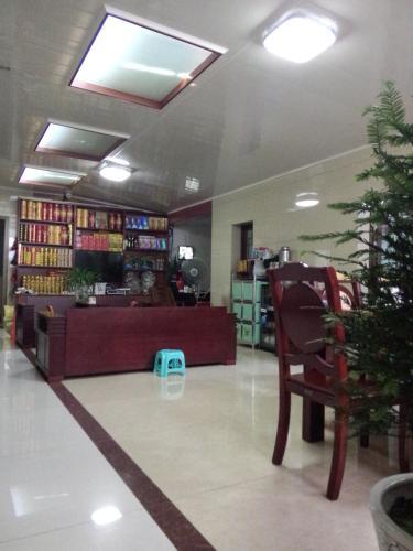 Чичжоу: Jiuhuashan Rainbow Inn