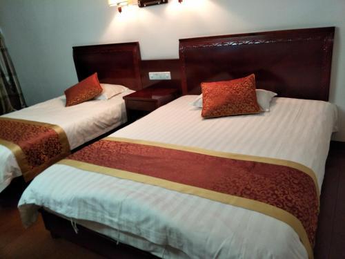 Чичжоу: Jiuhuashan Rainbow Inn