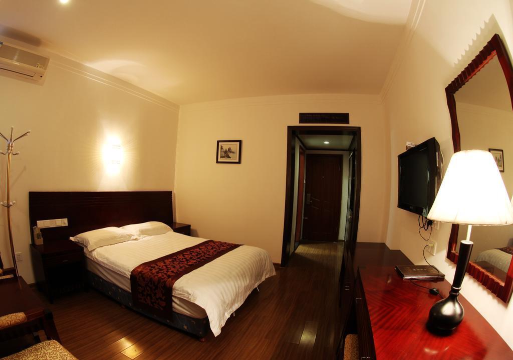 Шанграо: Yujing Hotel