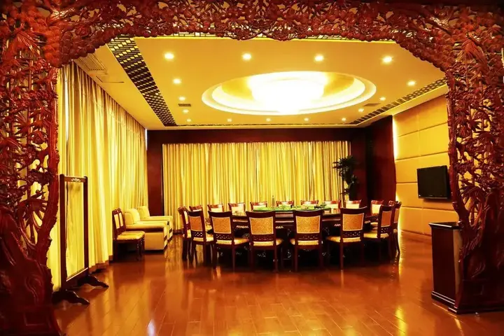Шанграо: Yujing Hotel