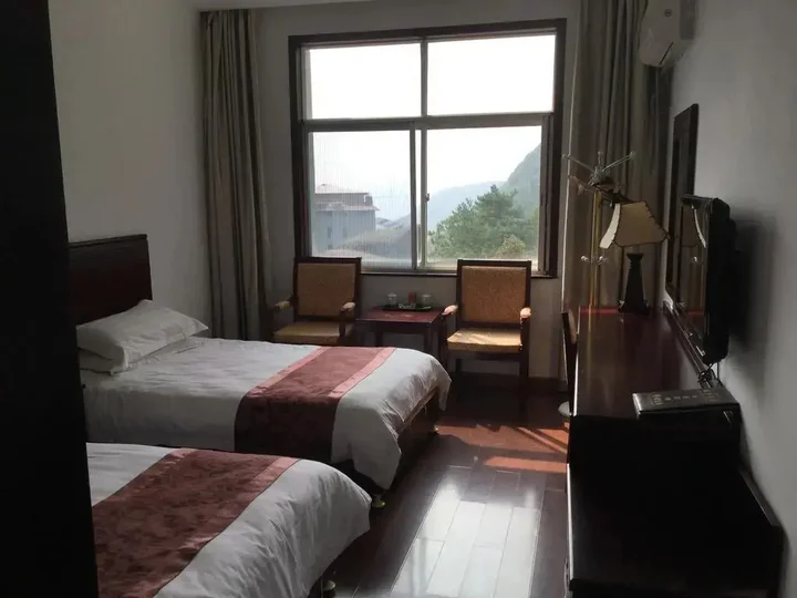 Шанграо: Yujing Hotel