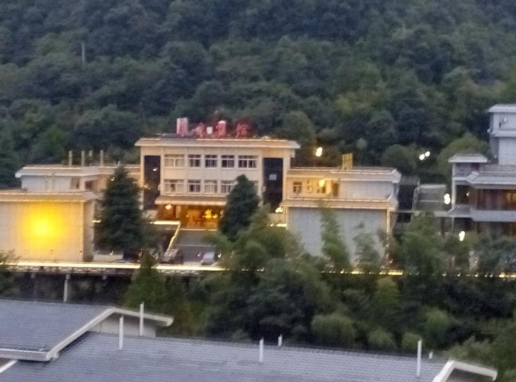 Шанграо: Yujing Hotel
