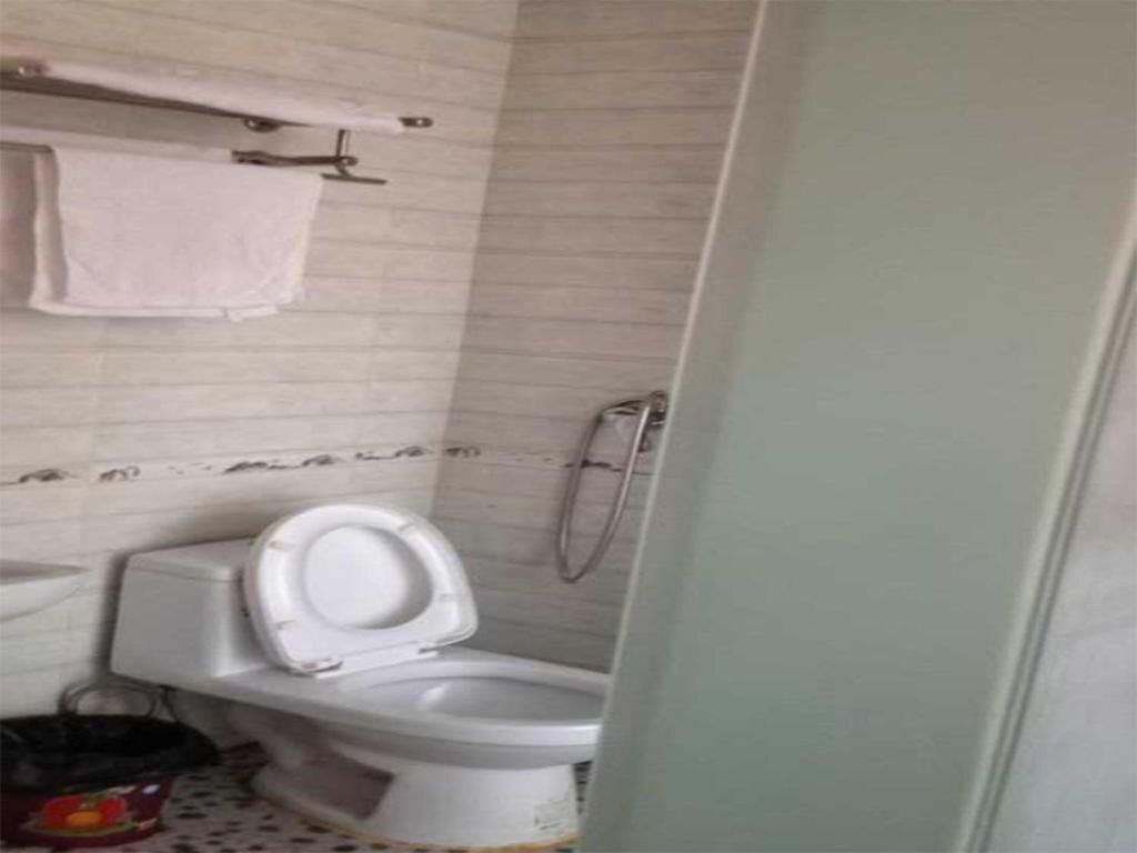 Луань: Lu'an Yijia Express Inn