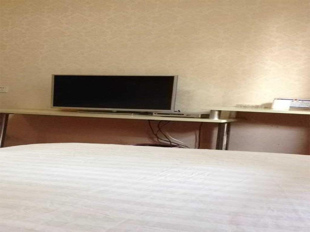 Луань: Lu'an Yijia Express Inn