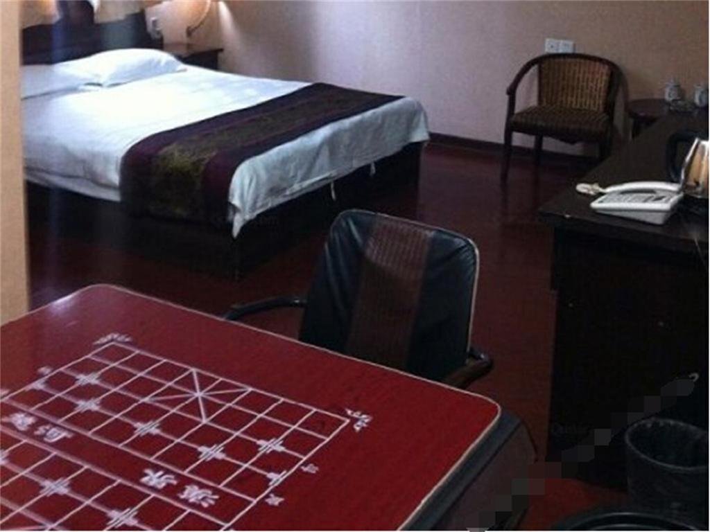 Тайчжоу: Taixing Jinding Business Hotel