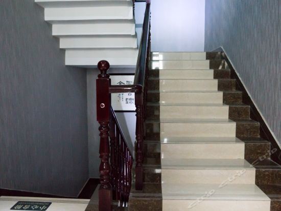Люян: Diyigang Leisure Inn