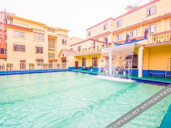 Лешан: Qianwei Blue Coast Holiday Hotel