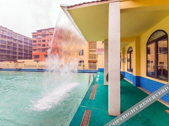 Лешан: Qianwei Blue Coast Holiday Hotel