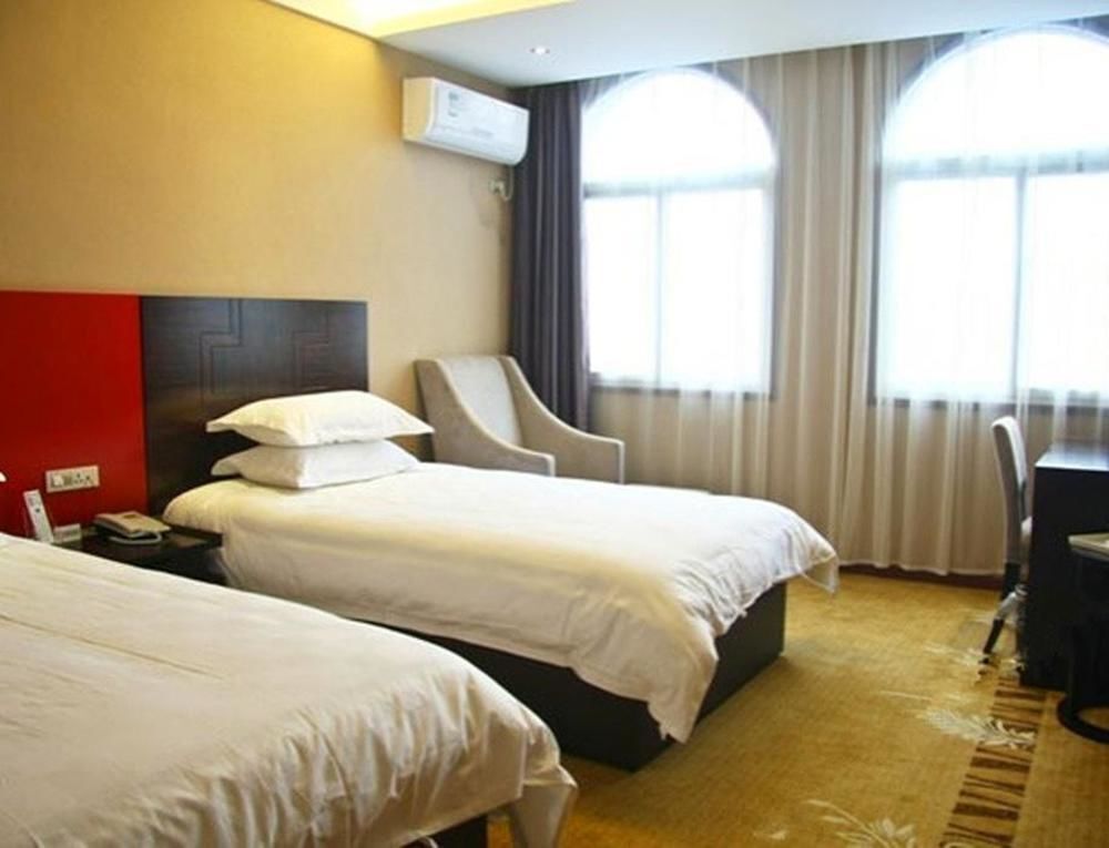 Шиянь: Wudangshan Zhenwu Grand Hotel