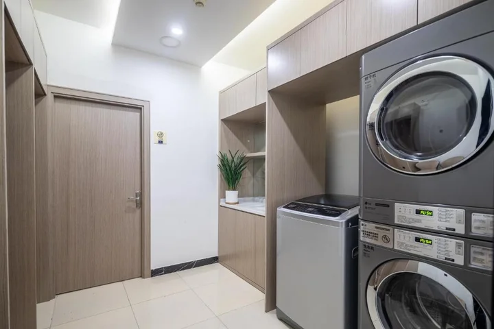 Лишуй: Xinhuating Business Hotel