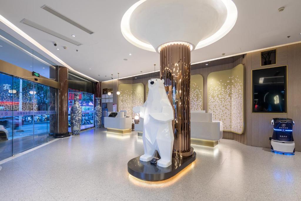 Лишуй: Xinhuating Business Hotel