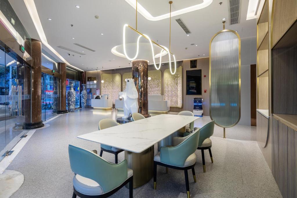 Лишуй: Xinhuating Business Hotel