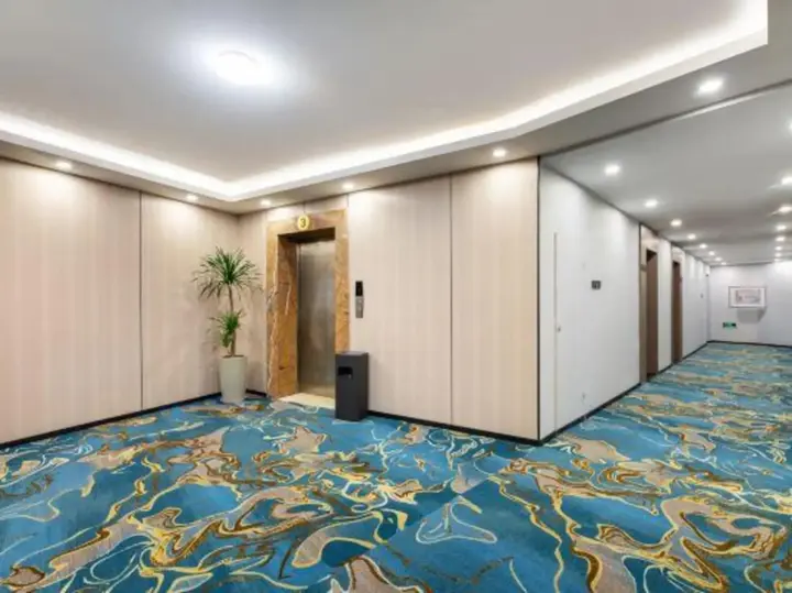 Хуаншань: City 118 Old Street Binjiang Road