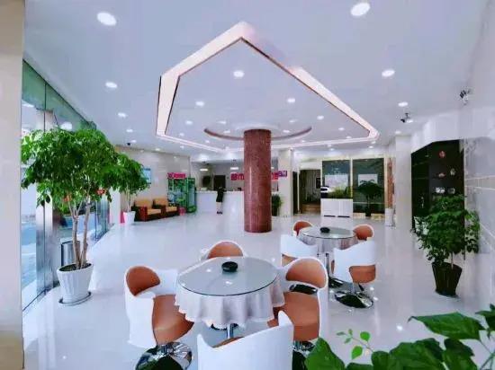 Хуаншань: City 118 Old Street Binjiang Road